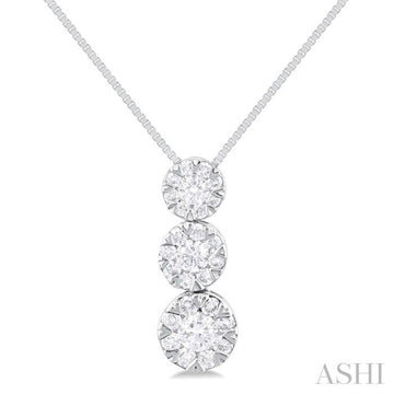 1/4 Ctw Lovebright 3 stone Essential Round Cut Diamond Pendant with Chain in 14K White Gold